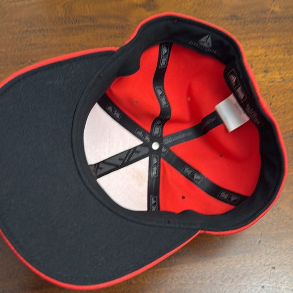 Adidas TaylorMade Hat red FlexFit Delta Adult Mens solid red Adidas Cap Hat L/XL - Picture 5 of 13